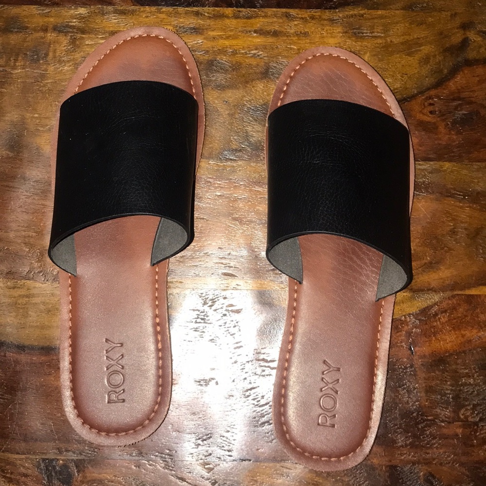 Roxy sandals!